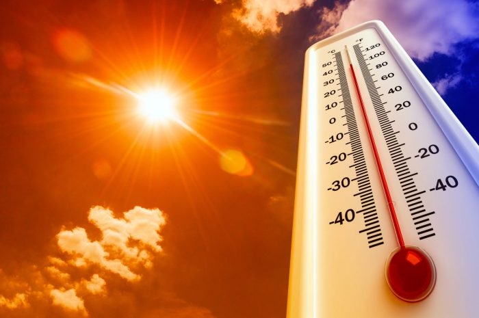 Las temperaturas más altas se darán entre las 14:00 y las 17:00 horas, por lo que las autoridades recomiendan evitar actividades al aire libre en este horario