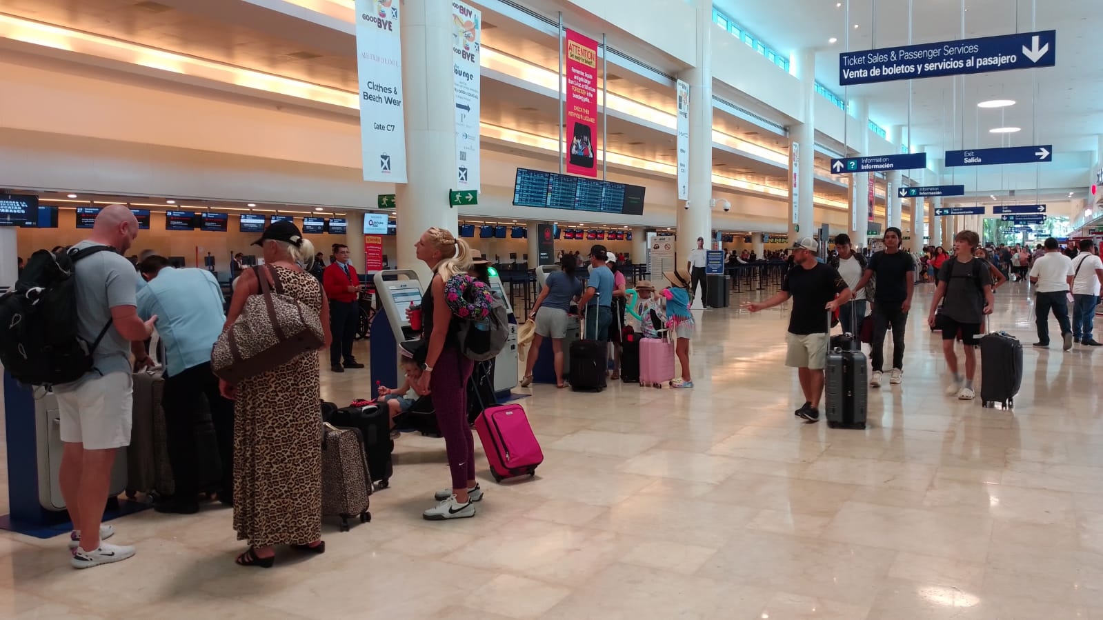 Cancelan dos vuelos internacionales en el aeropuerto de Cancún: EN VIVO