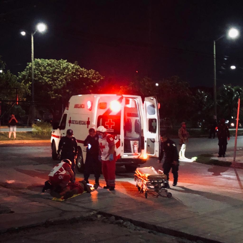 Intentan matar a un hombre en la Región 95 de Cancún