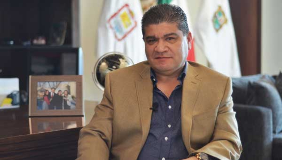 Elecciones Coahuila 2023: Miguel Ángel Riquelme, gobernador del Estado, llega a votar en Torreón