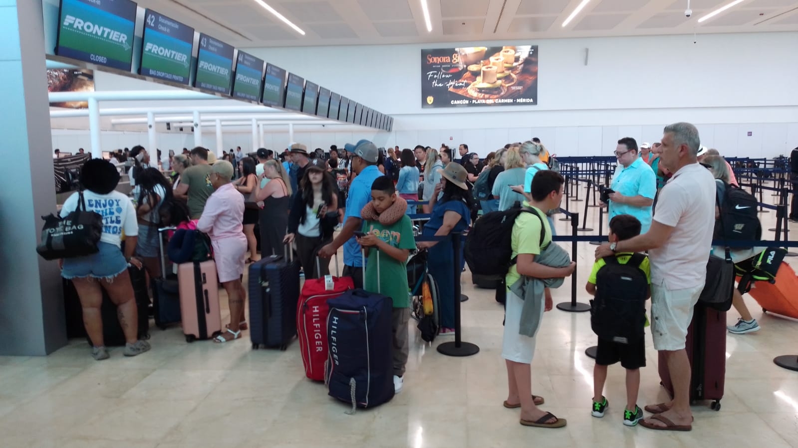 Se reportaron 545 vuelos programados en el aeropuerto de Cancún