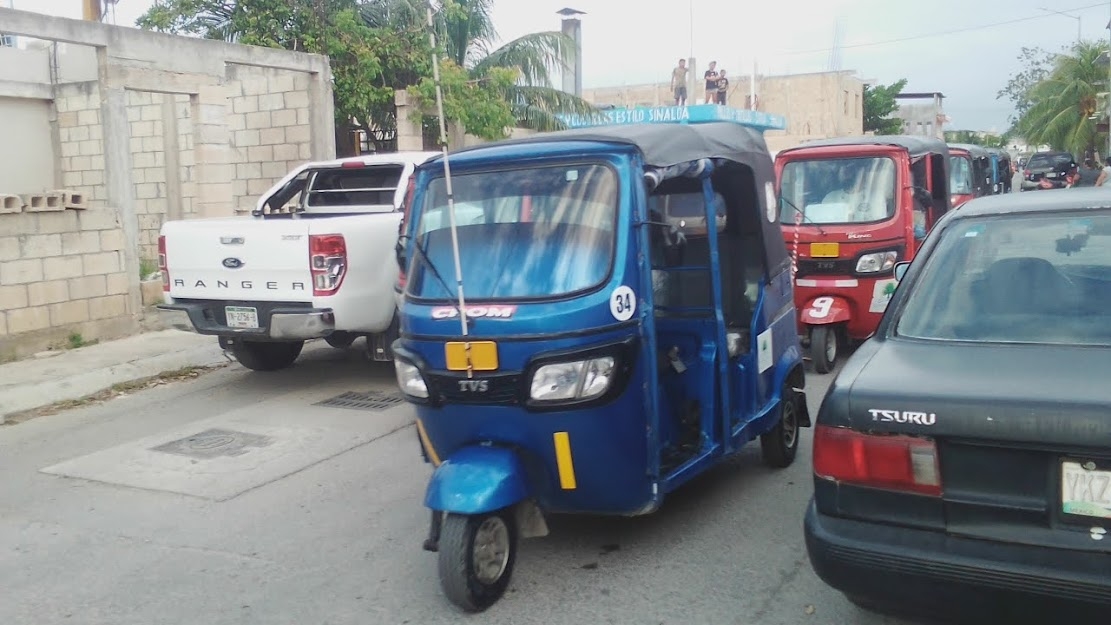 Mototaxis en Playa del Carmen aumentan sus tarifas sin previo aviso