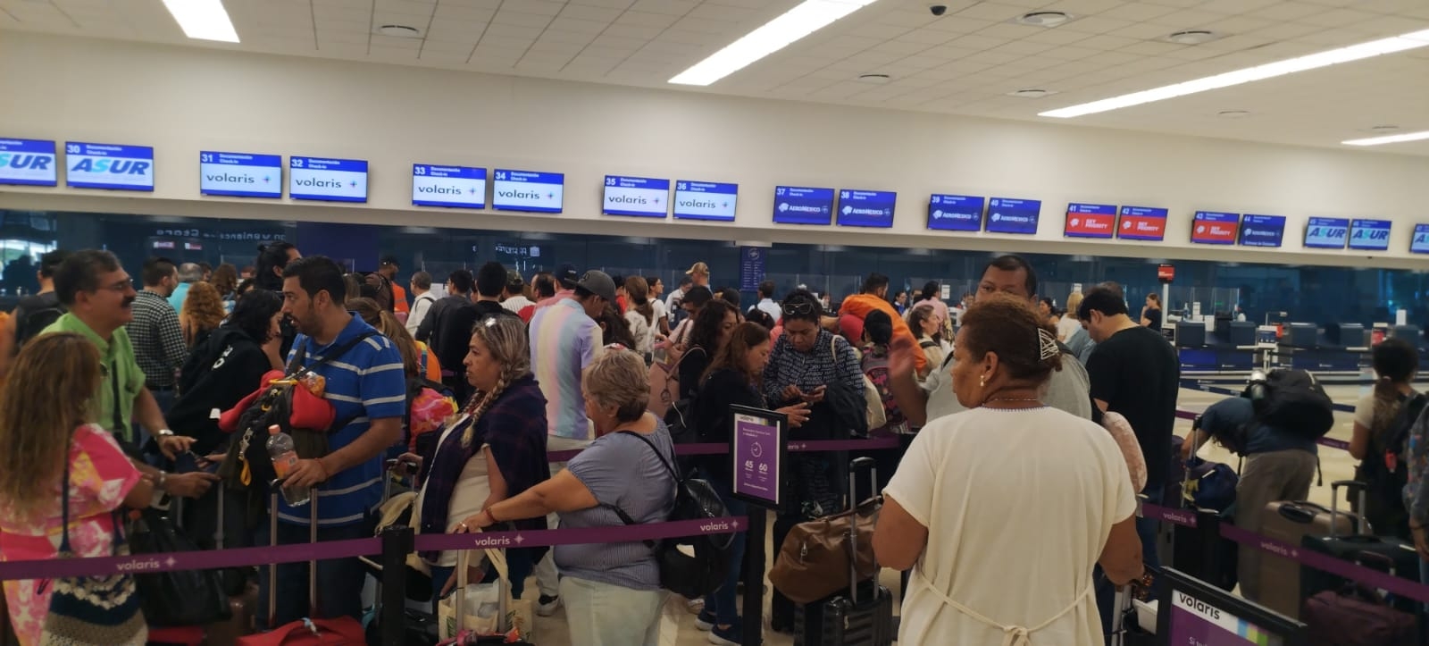 Se registró gran movilización de pasajeros en el aeropuerto de Mérida