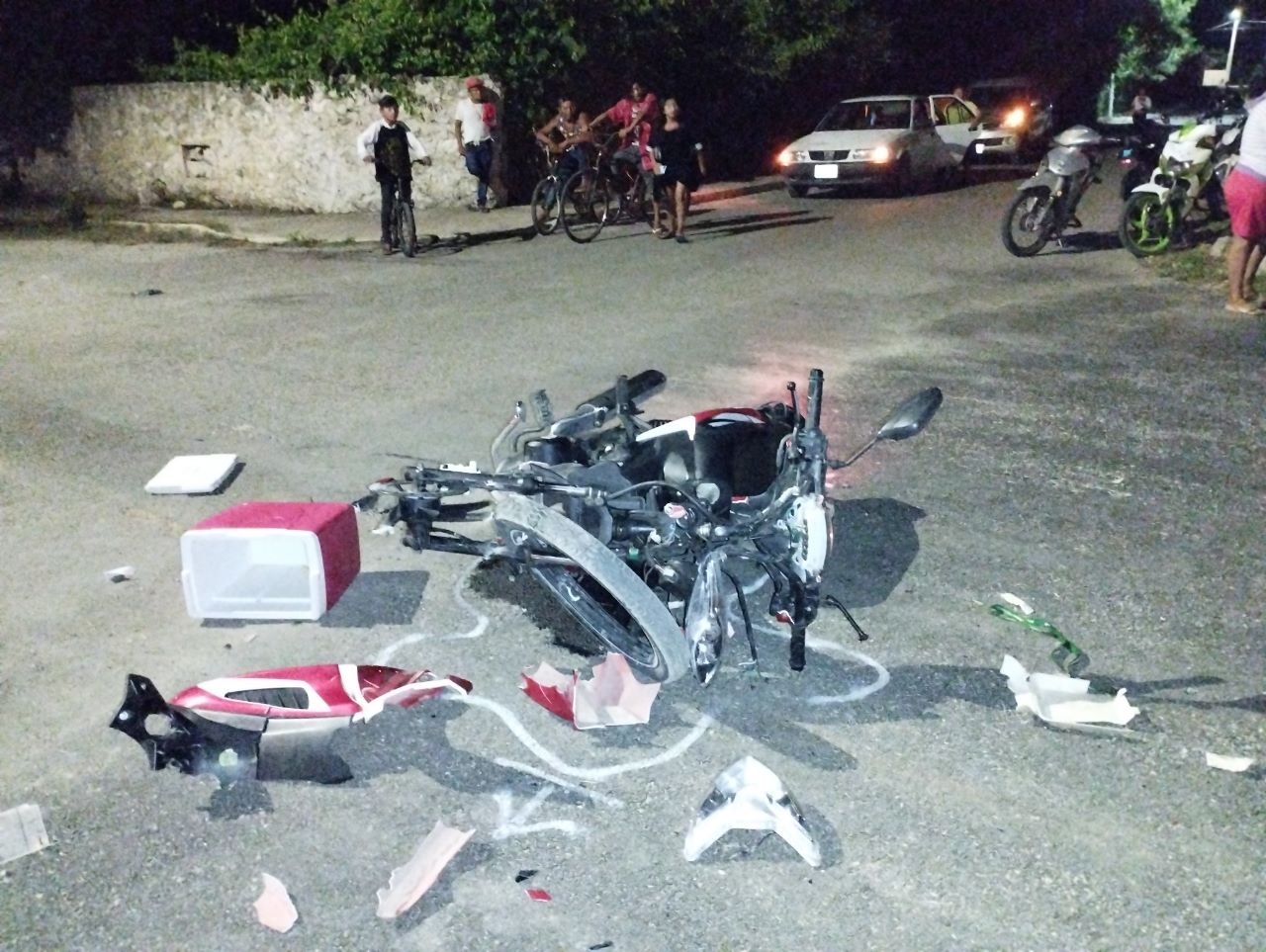 Conductora ebria choca con un motociclista y lo manda al hospital en Tizimín