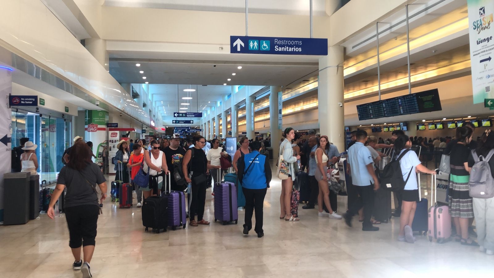 Cancelan tres vuelos internacionales en el aeropuerto de Cancún: EN VIVO