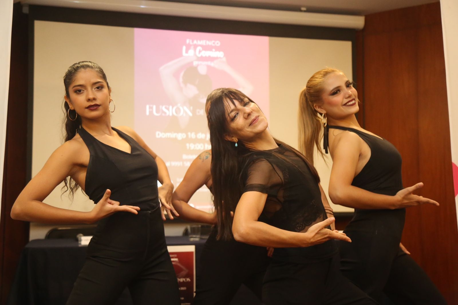 Bailarina de Argentina presenta su espectáculo 'Fusión de Tiempos' en Mérida