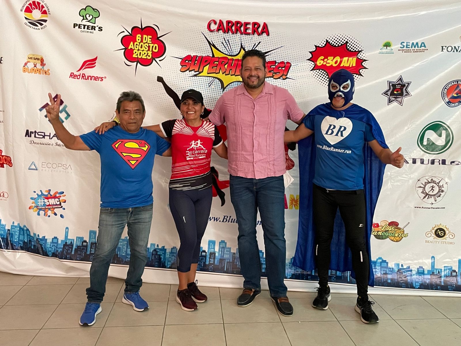 Organizan peculiar carrera de Superhéroes en Cancún