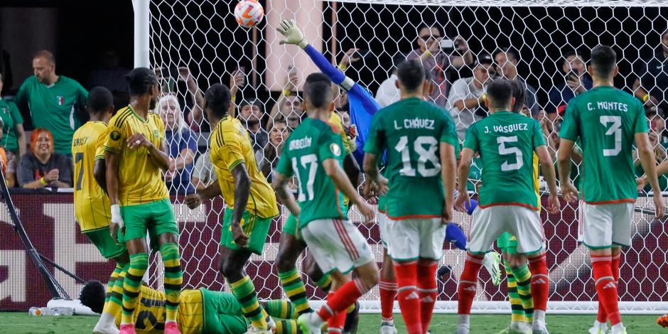 México golea a Jamaica y avanza a la final de la Copa Oro