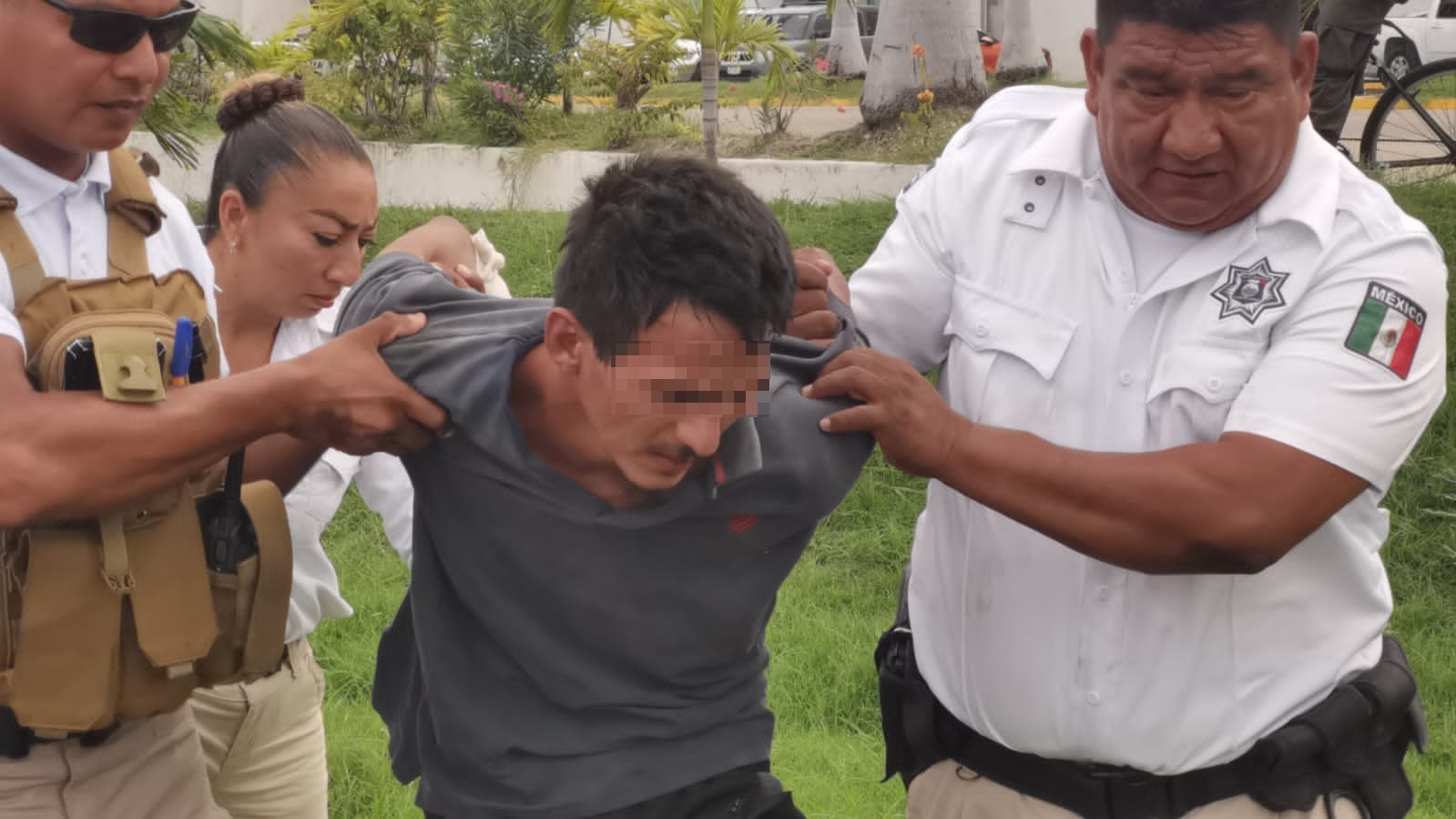Hombre golpea a un policía tras ser descubierto robando en Ciudad del Carmen