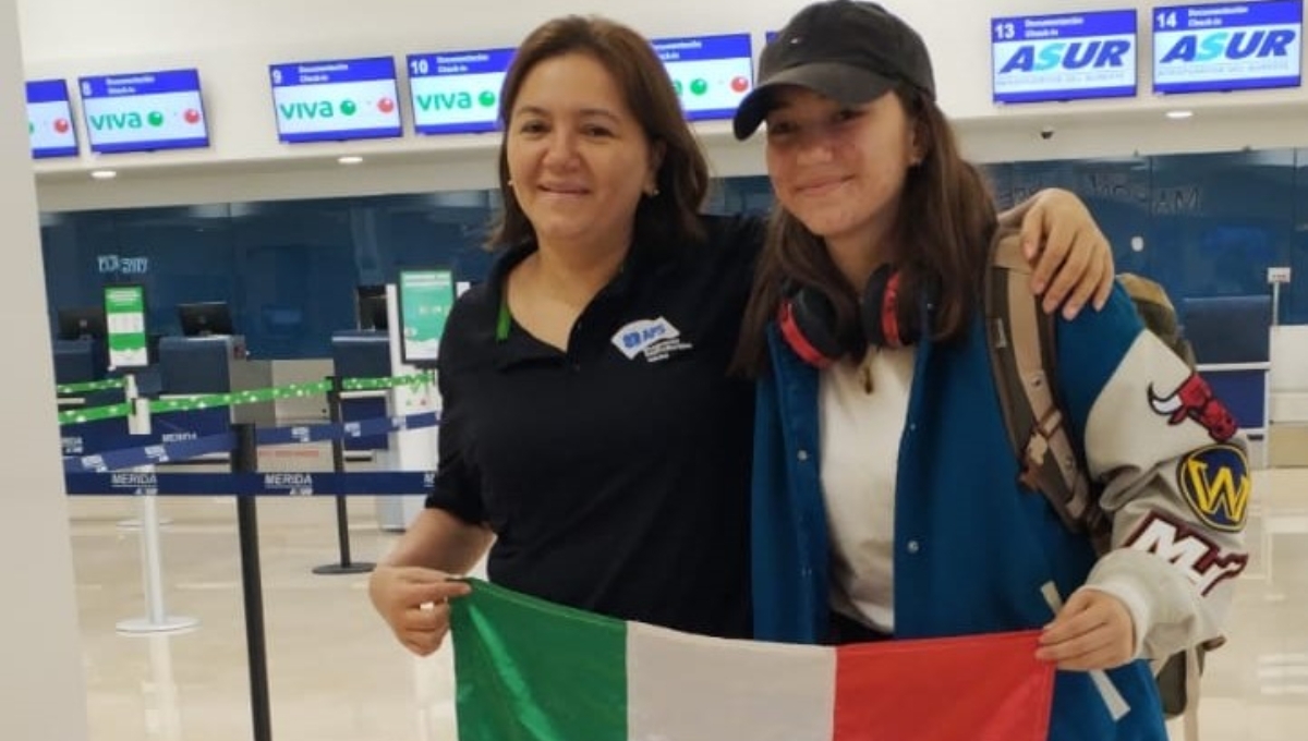 Yucateca viaja a Indonesia para estudiar su tercer año de preparatoria