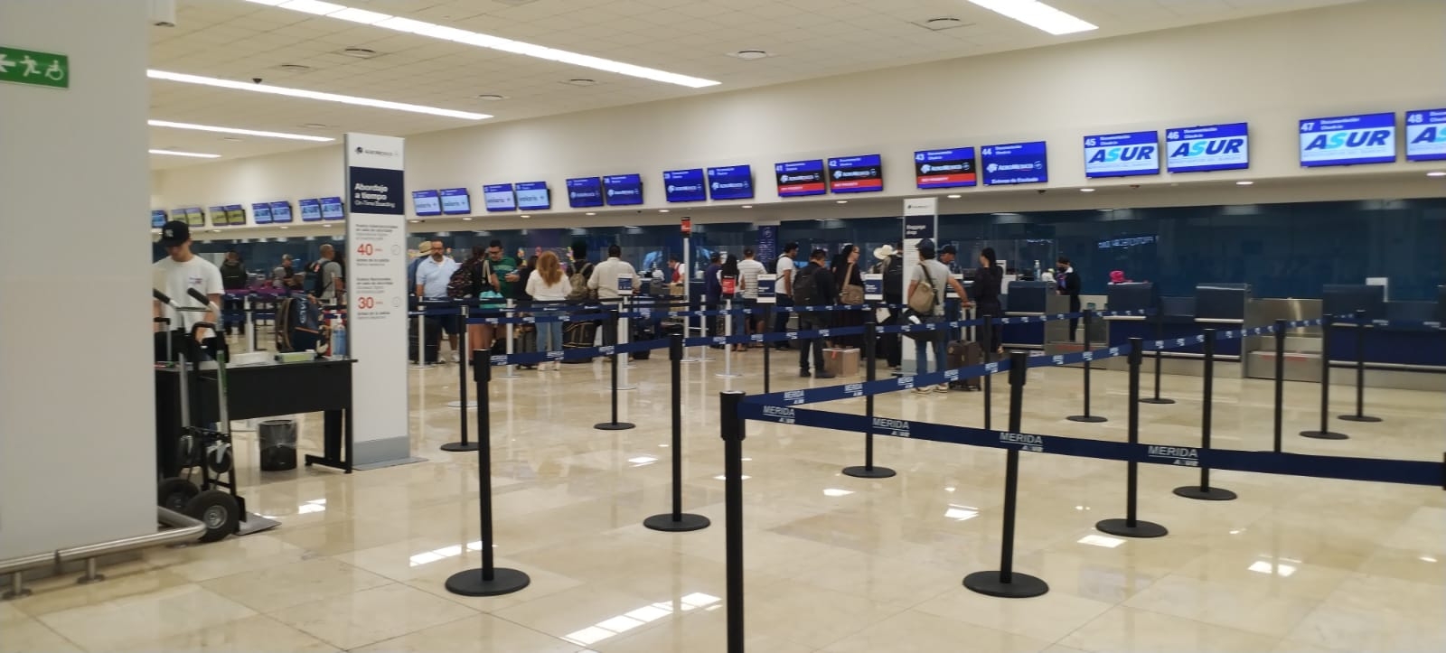 Se registran vuelos retrasados de más de una hora en el aeropuerto de Mérida