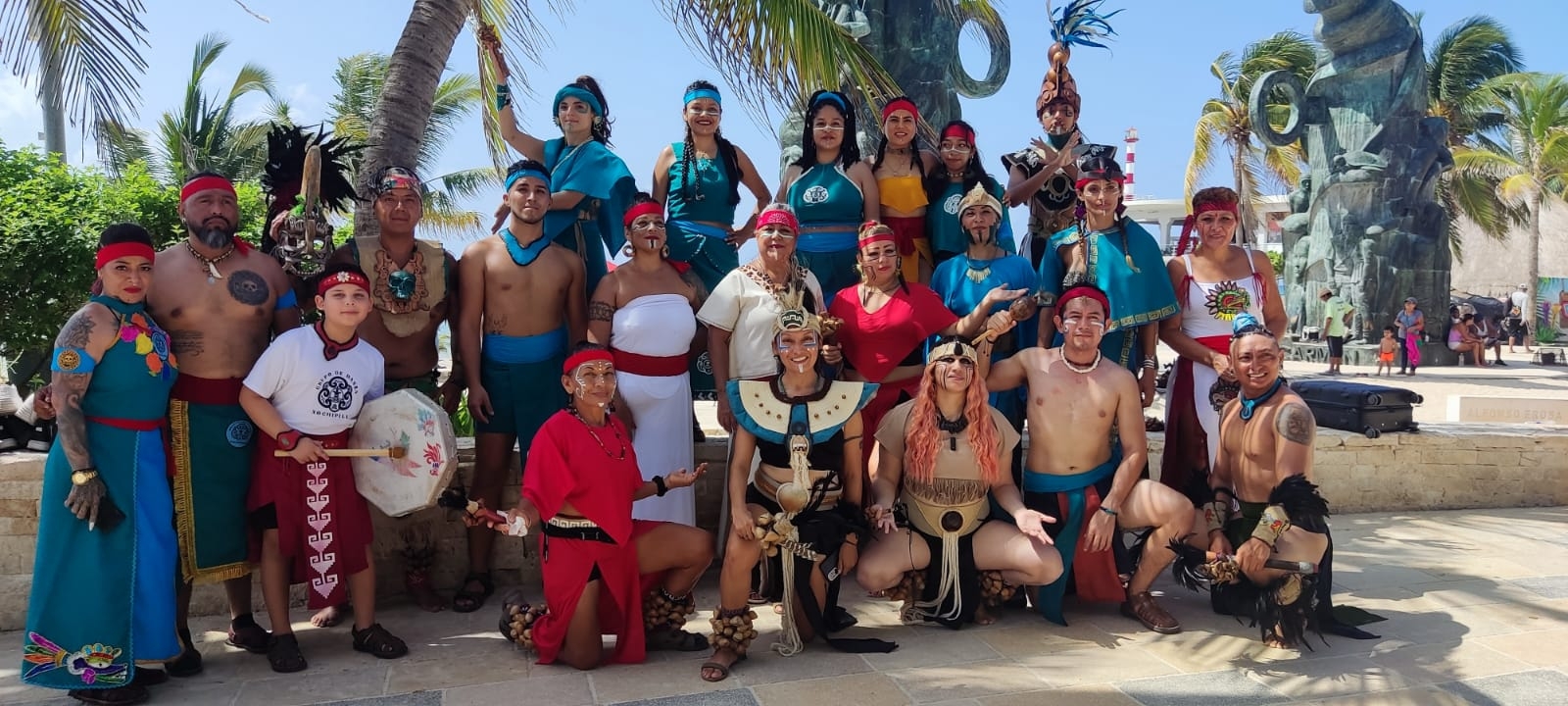 Grupos de danzantes viajan a Playa del Carmen para honrar a la Virgen: EN VIVO