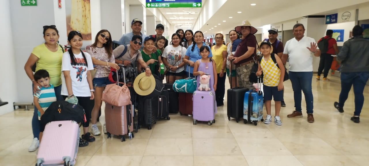 Progreseño regresa a Yucatán después de 25 años acompañado de su numerosa familia