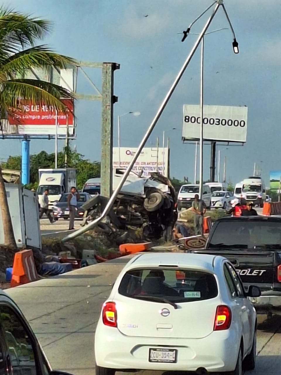 Registran fuerte accidente en el Boulevard Colosio en Cancún