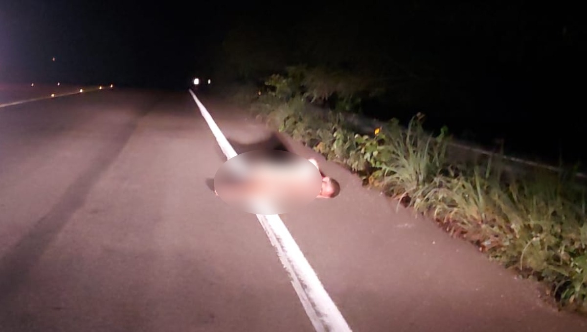 Encuentran a abuelito desnudo y tirado en la carretera Escárcega-Champotón