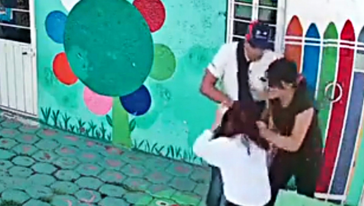 Los padres golpearon a una maestra de un kínder hace unos días en Cuautitlán Izcalli