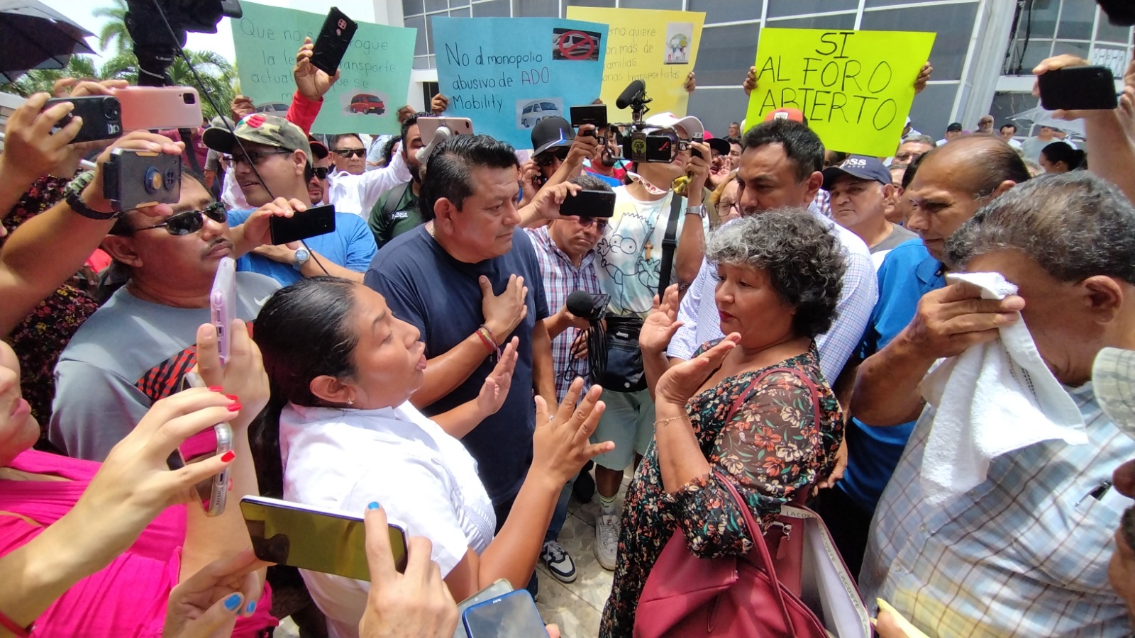 Diputado de Campeche denuncia a transportistas tras ser golpeado en una protesta