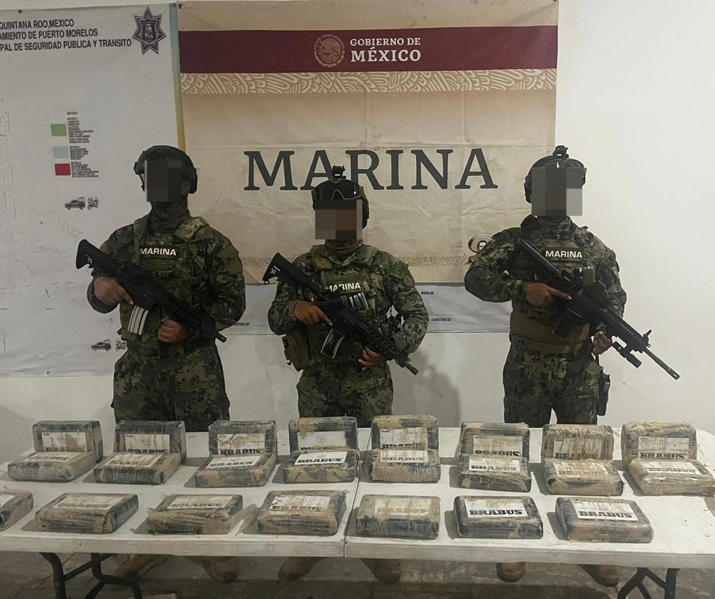 Personal de la Armada de México asegura presunta cocaína en Puerto Morelos