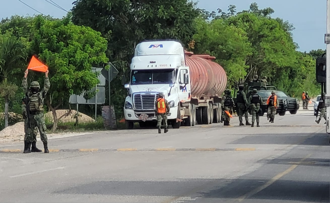 Ejército instala filtro de seguridad en la carretera Felipe Carrillo Puerto-Chetumal