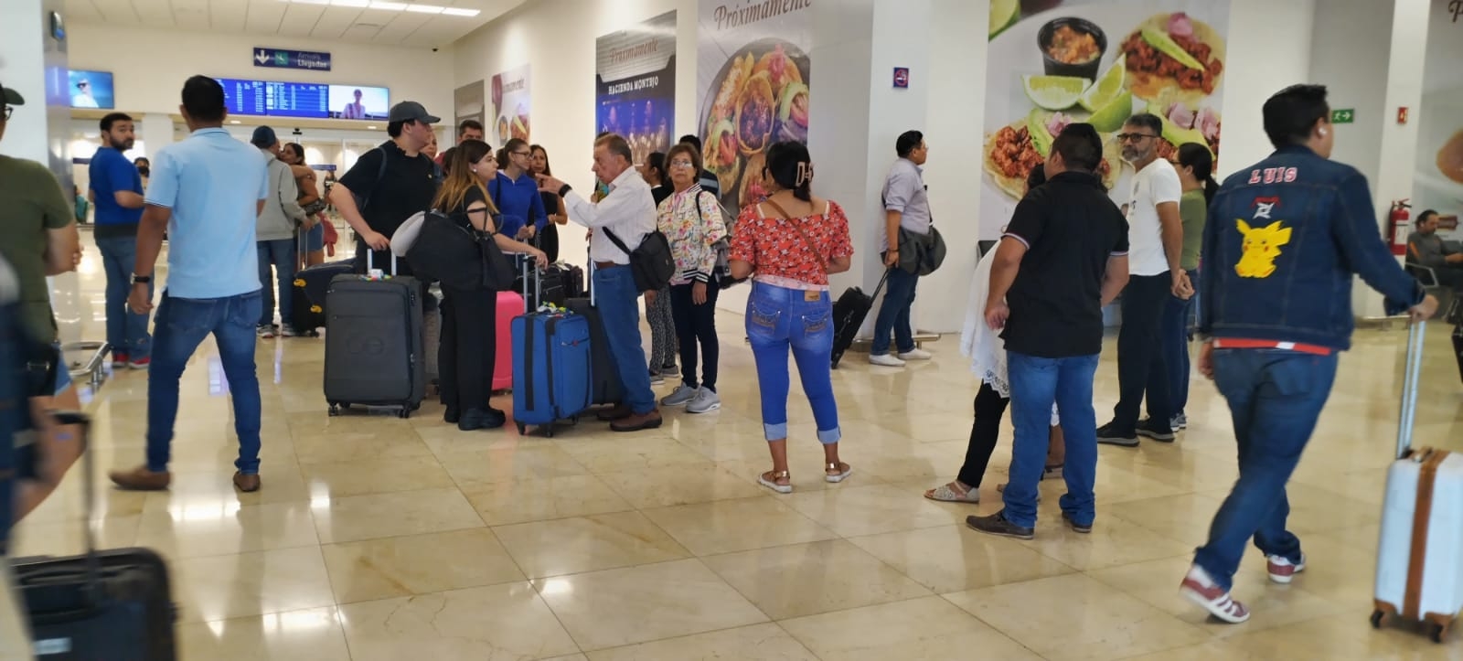 Aumenta la movilidad y los retrasos en vuelos en el aeropuerto de Mérida