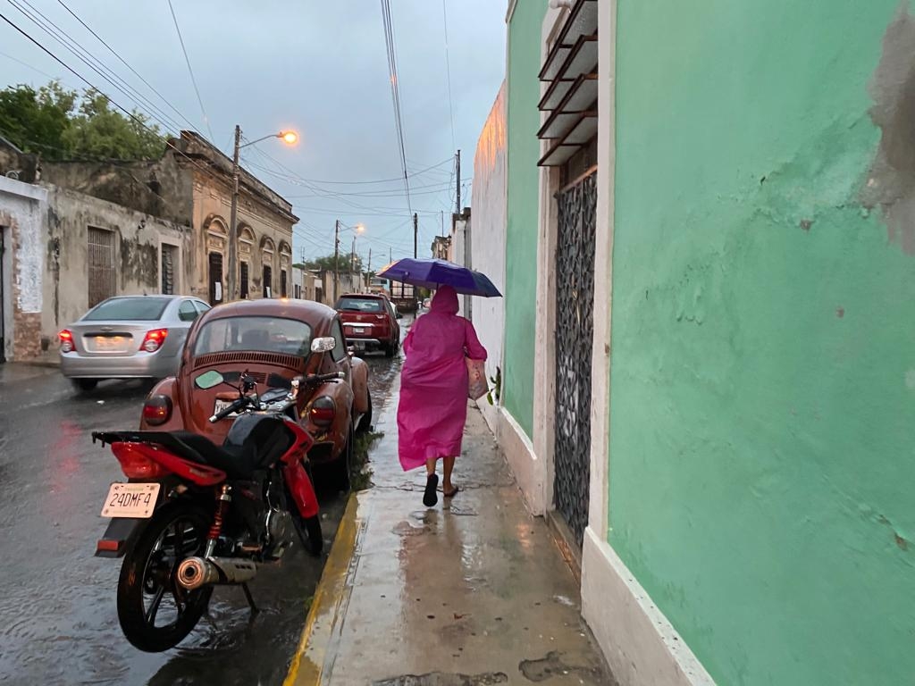 Onda Tropical 15 deja sin luz y agua a más de 60 colonias de Mérida