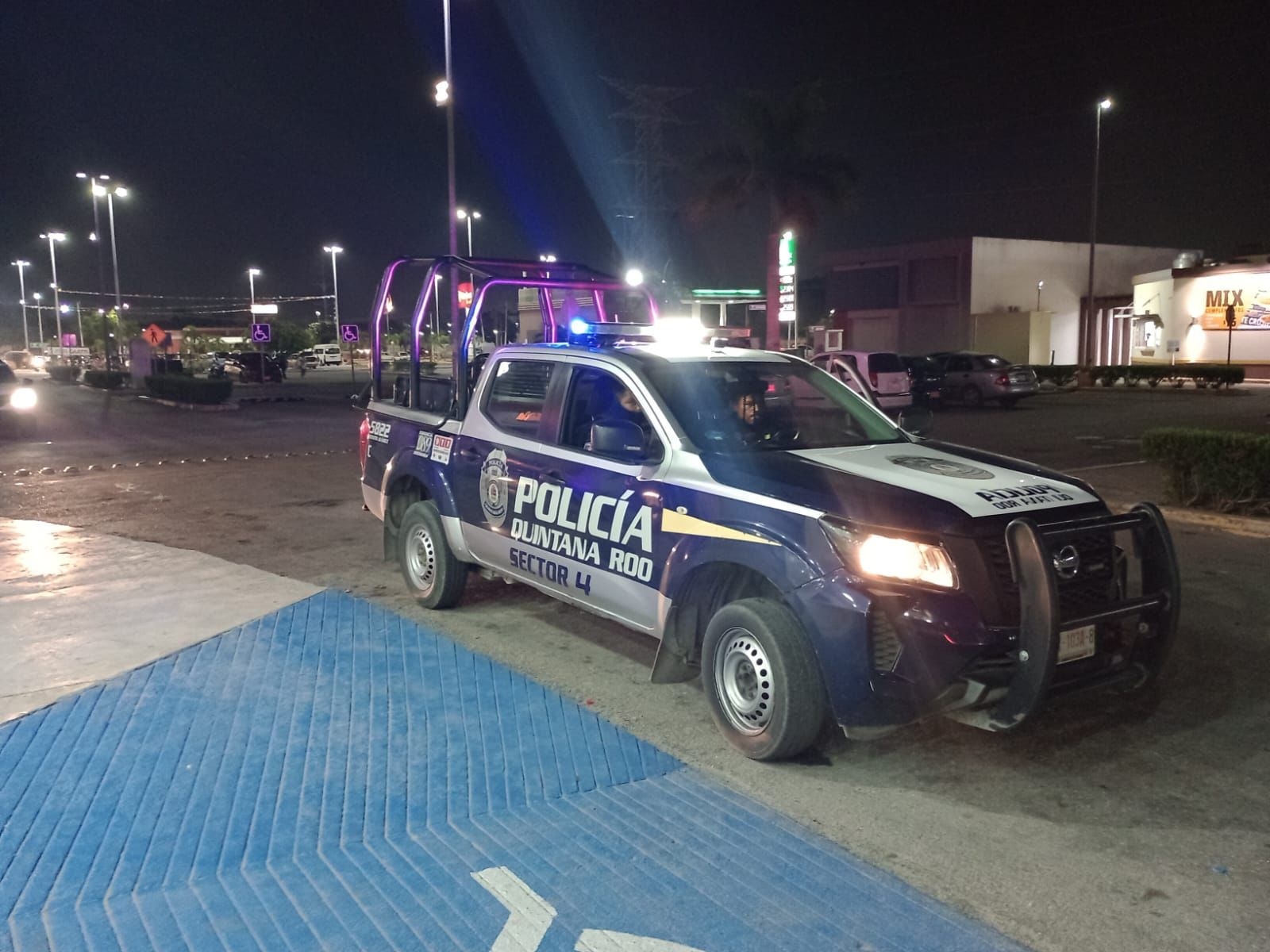 Registran robo armado en una tienda de ropa en Cancún