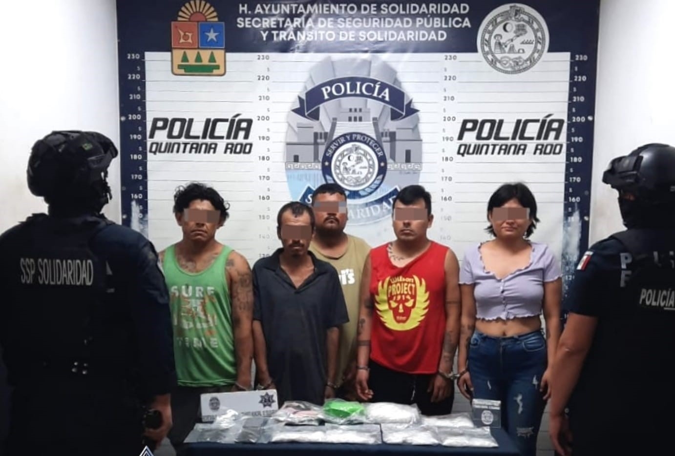 Arrestan a cinco personas en Playa del Carmen por portar 52 dosis de drogas