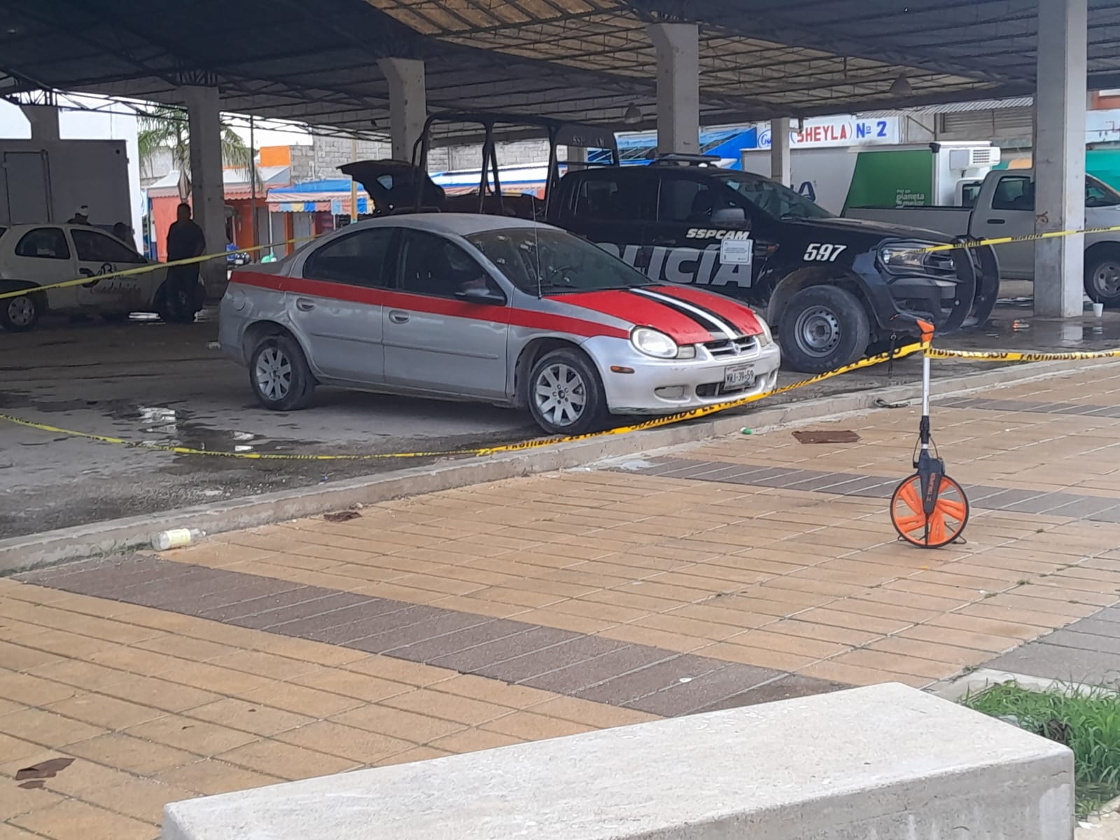 Automóvil con rastros de sangre causa movilización policiaca en Escárcega