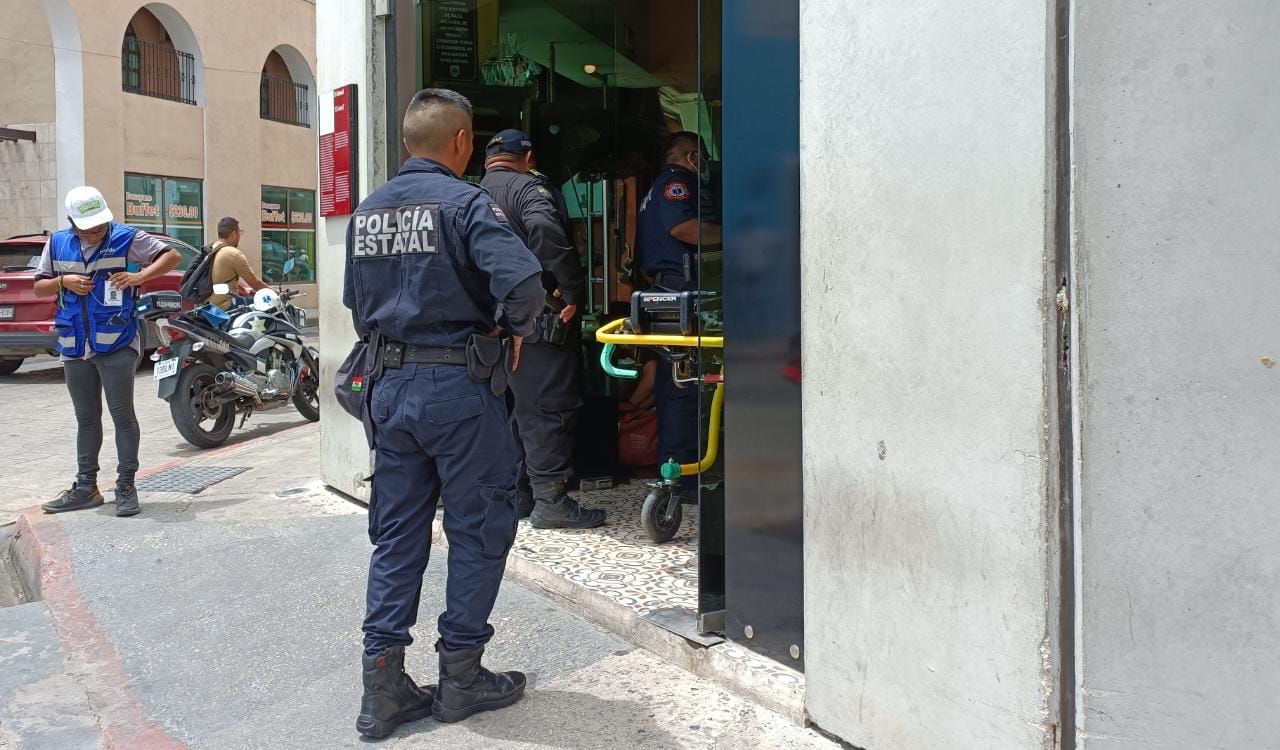 Turista de Nayarit convulsiona dentro de un restaurante del Centro de Mérida