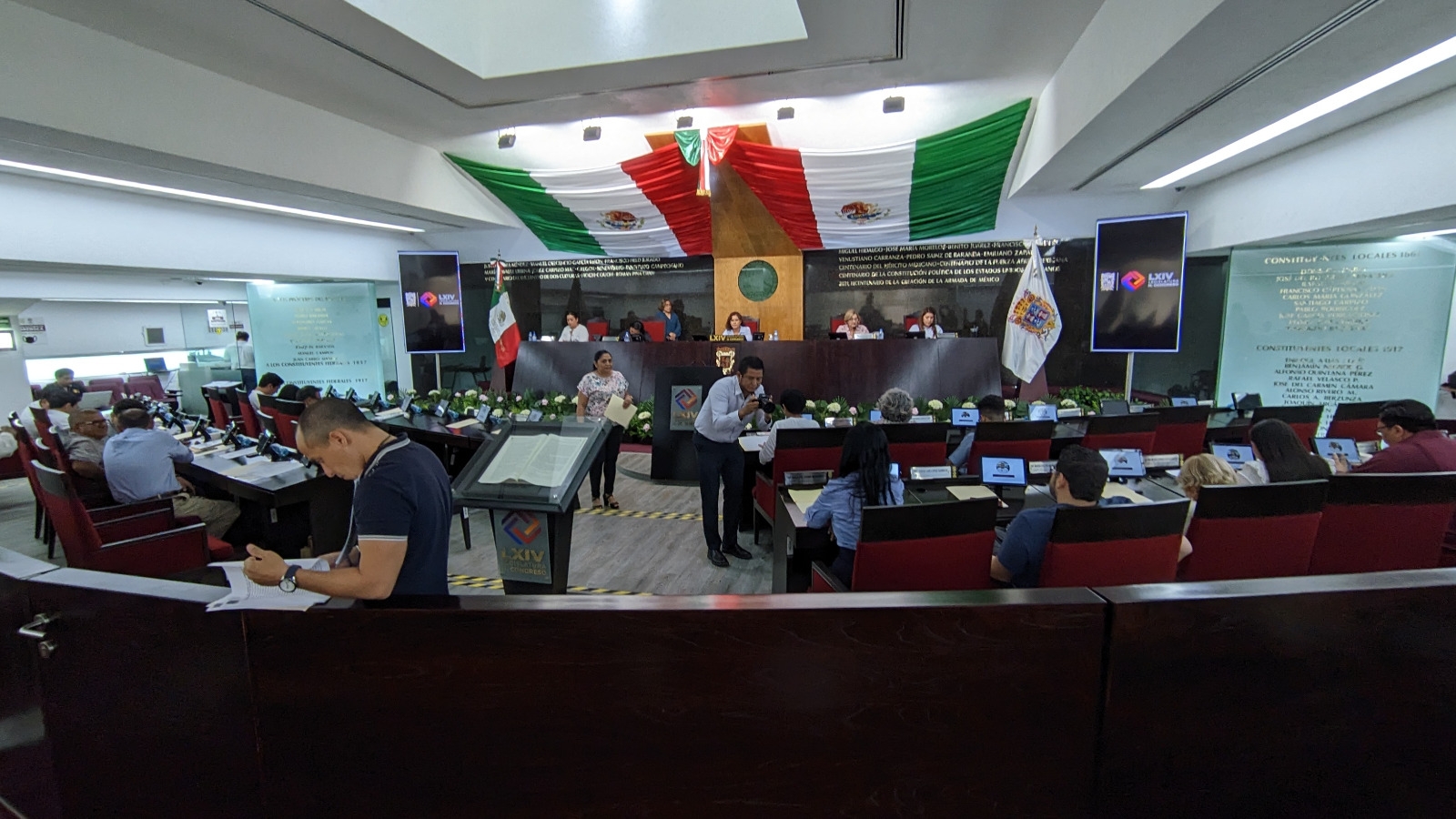 Preparan sesión del Congreso para la entrega del Segundo Informe de Gobierno de Layda Sansores