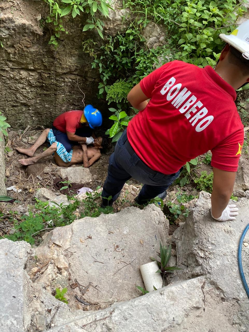 Abuelito cae en una fosa séptica en Chetumal; fue rescatado al tercer día