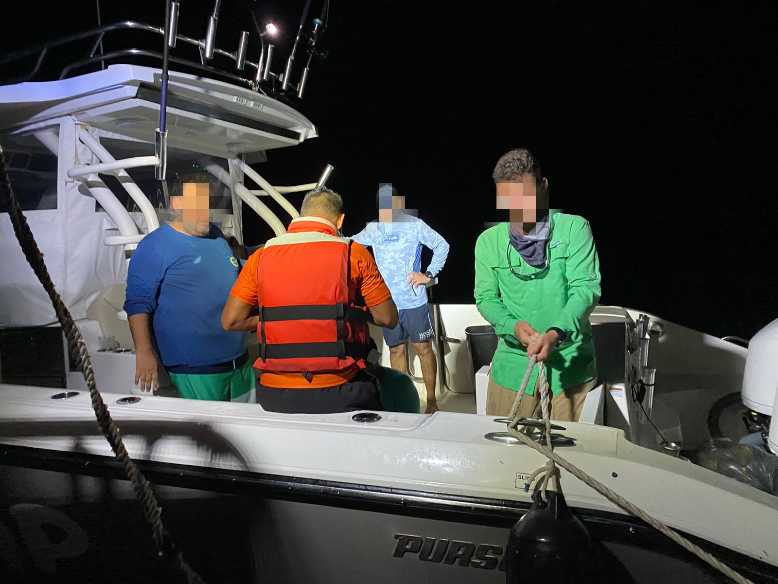 Marina rescata turistas a bordo de Yate en Progreso