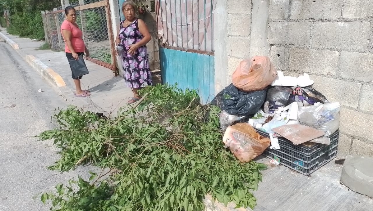 Ayuntamiento de Escárcega incumple a vecinos; llevan 8 días con basura acumulada
