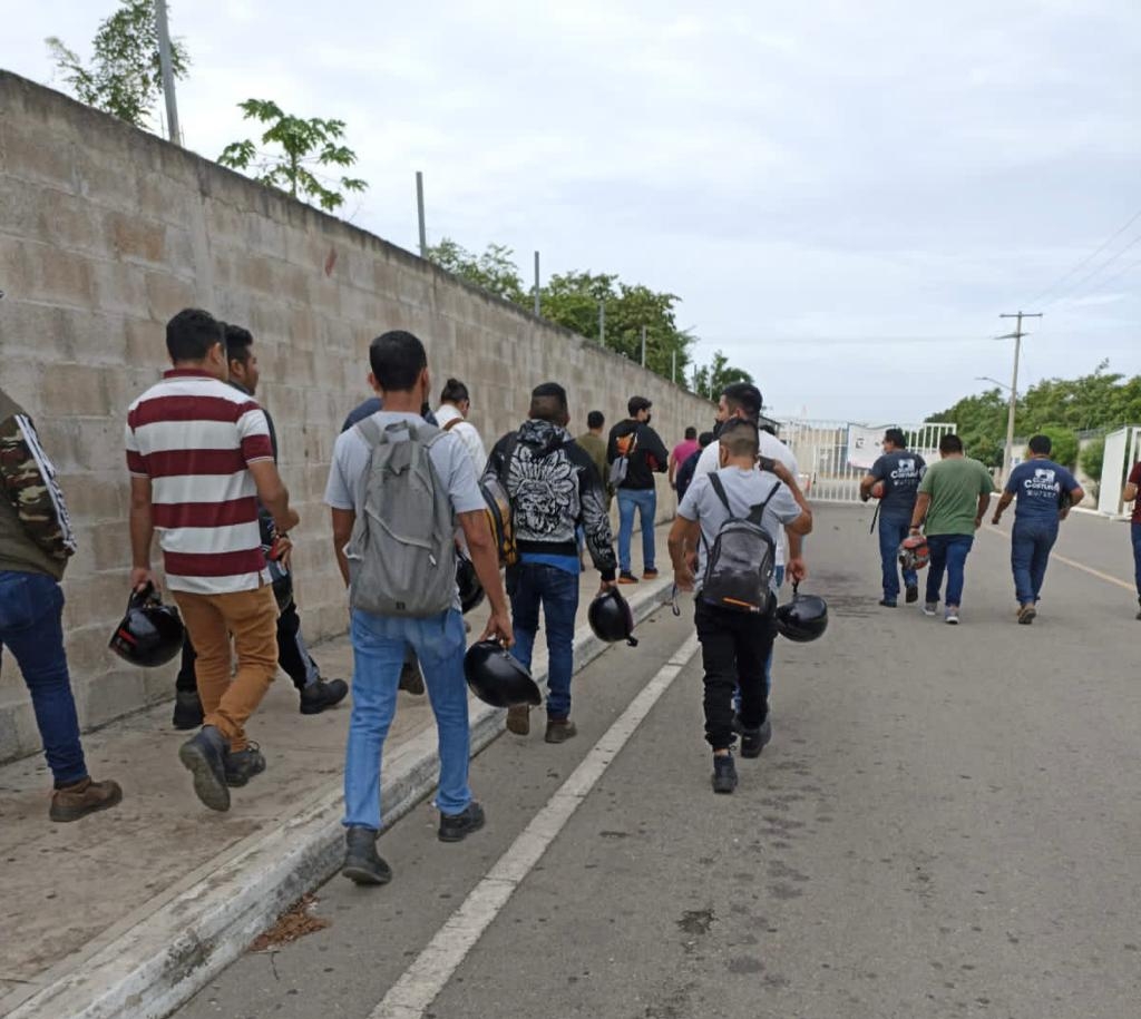 Empleados de una maquiladora en Tizimín temen ser despedidos por realizar un plantón