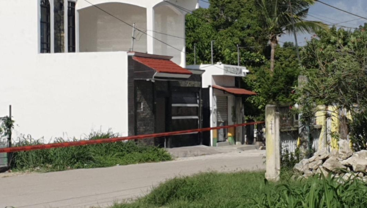 Ejecutan a un hombre con 18 balazos al interior de su domicilio en Champotón