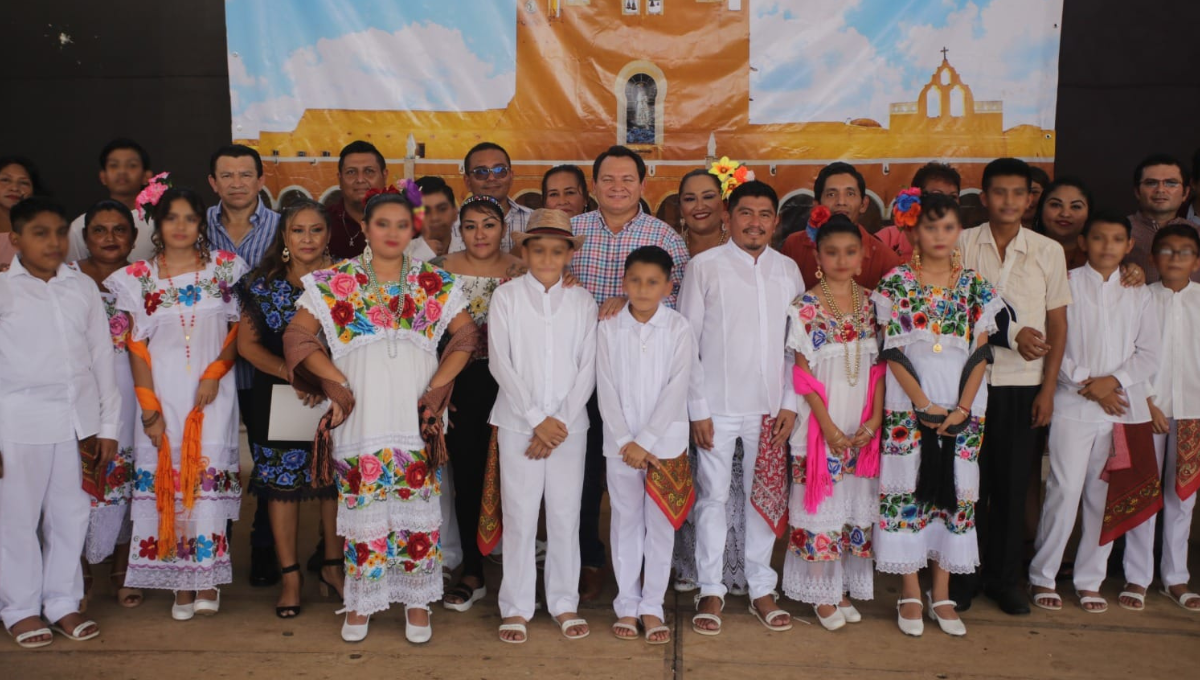 Joaquín Díaz Mena destacó los apoyos federales que se brindan a las escuelas en Yucatán