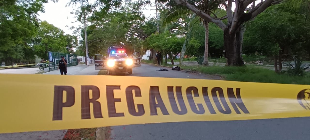 Arrojan un cuerpo embolsado en el fraccionamiento Barrio Maya de Cancún