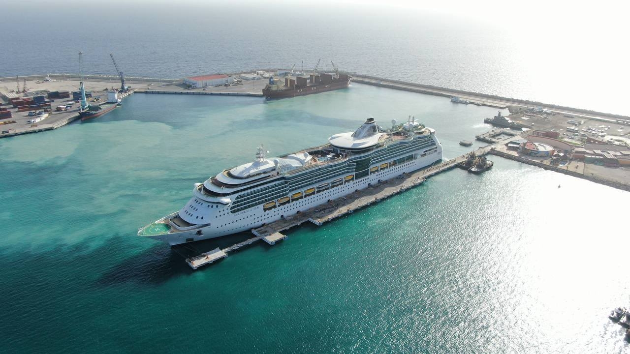 Llegan más de dos mil turistas a Progreso en el crucero 'Serenade of the Seas'