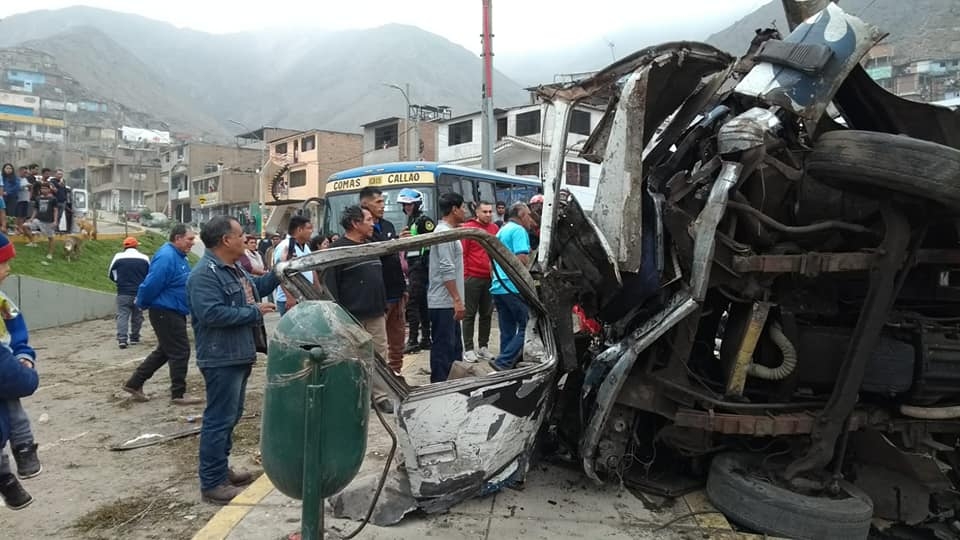 Evangelistas sufren accidente en la 'Curva del Diablo' en Perú; hay cuatro muertos y 26 heridos