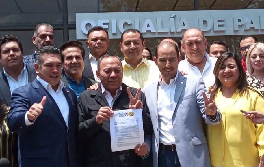 Frente Amplio por México acepta a 13 de los 33 aspirantes a la candidatura