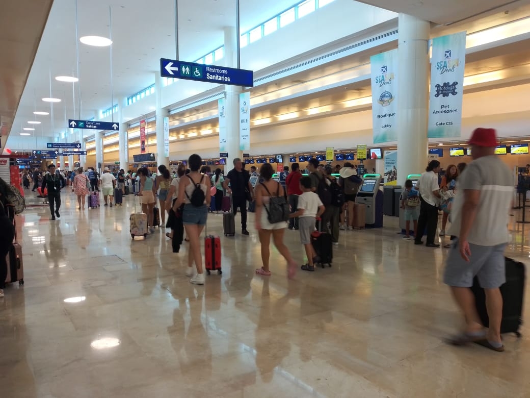 Aeropuerto de Cancún reporta cinco vuelos retrasados a Estados Unidos: EN VIVO
