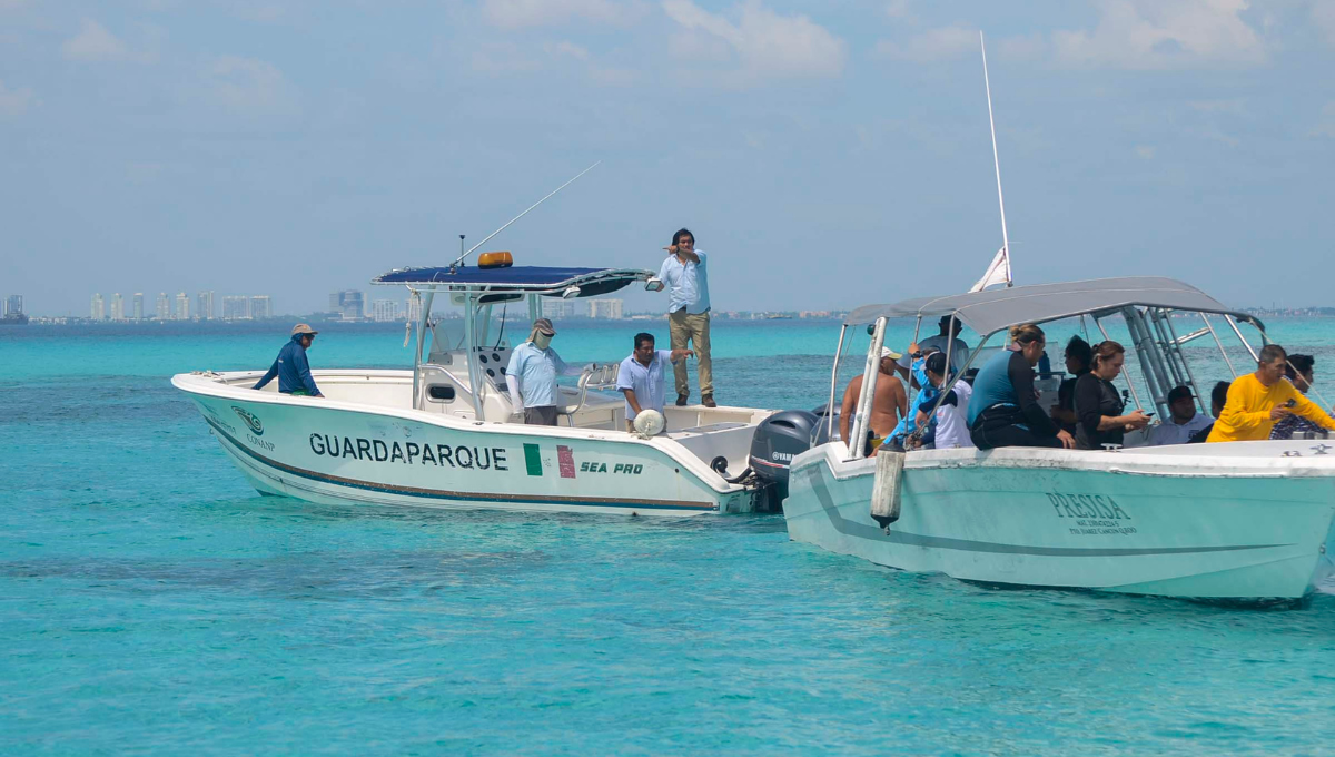 Barcos 'piratas' en Quintana Roo ponen en riesgo los arrecifes durante las vacaciones