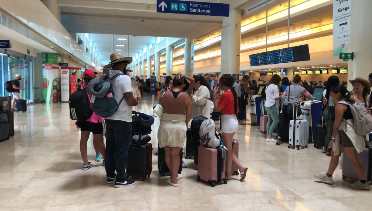 JetBlue retrasa más de tres horas vuelo de Orlando a Cancún: VIDEO