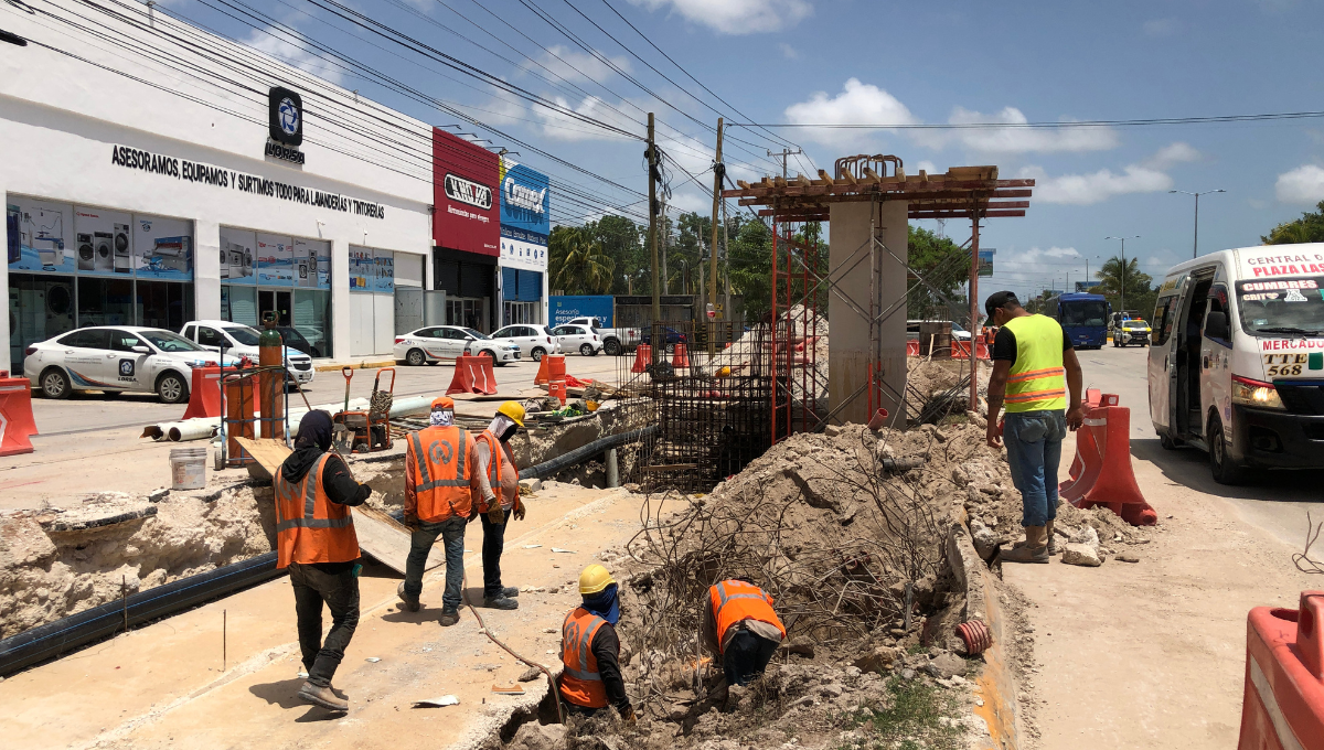 Cancún: A 15 días de entregar el Boulevard Colosio, obreros afirman que se terminó antes de tiempo
