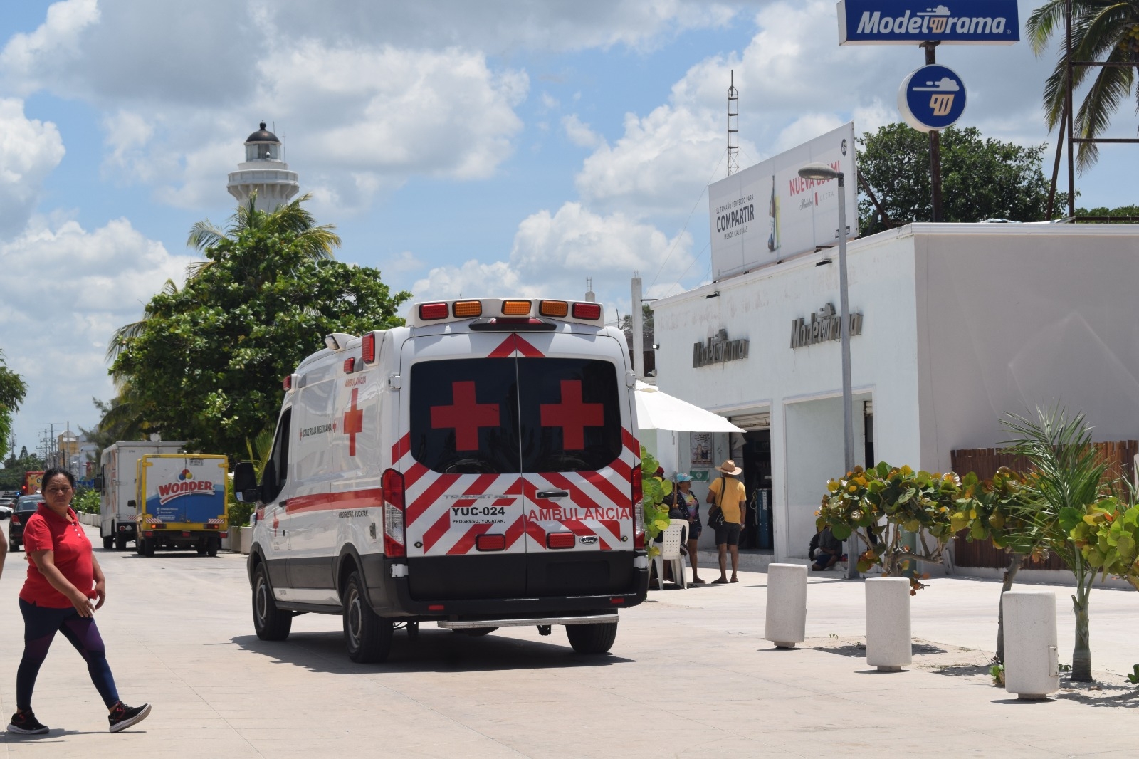 Trabajador cae desde dos metros de altura y termina hospitalizado en Progreso