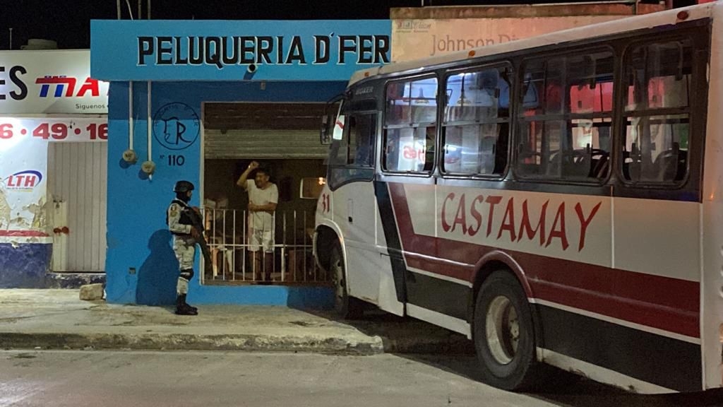 Camionero sufre preinfarto y se estrella contra una casa en Campeche