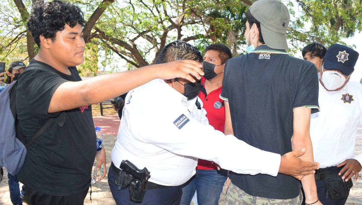 Policías de Campeche, a la escuela por violentos; los enseñan a tratar a los menores de edad
