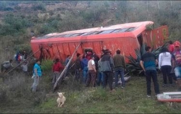 Accidente de autobús en Perú deja 10 muertos y 12 heridos