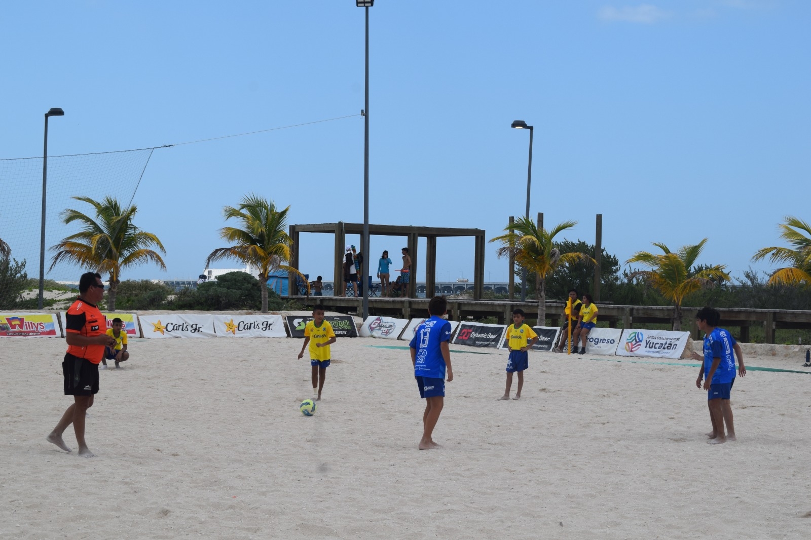 Más de 50 equipos de futbol se reúnen en Progreso, Yucatán, para armar un 'Mundialito'
