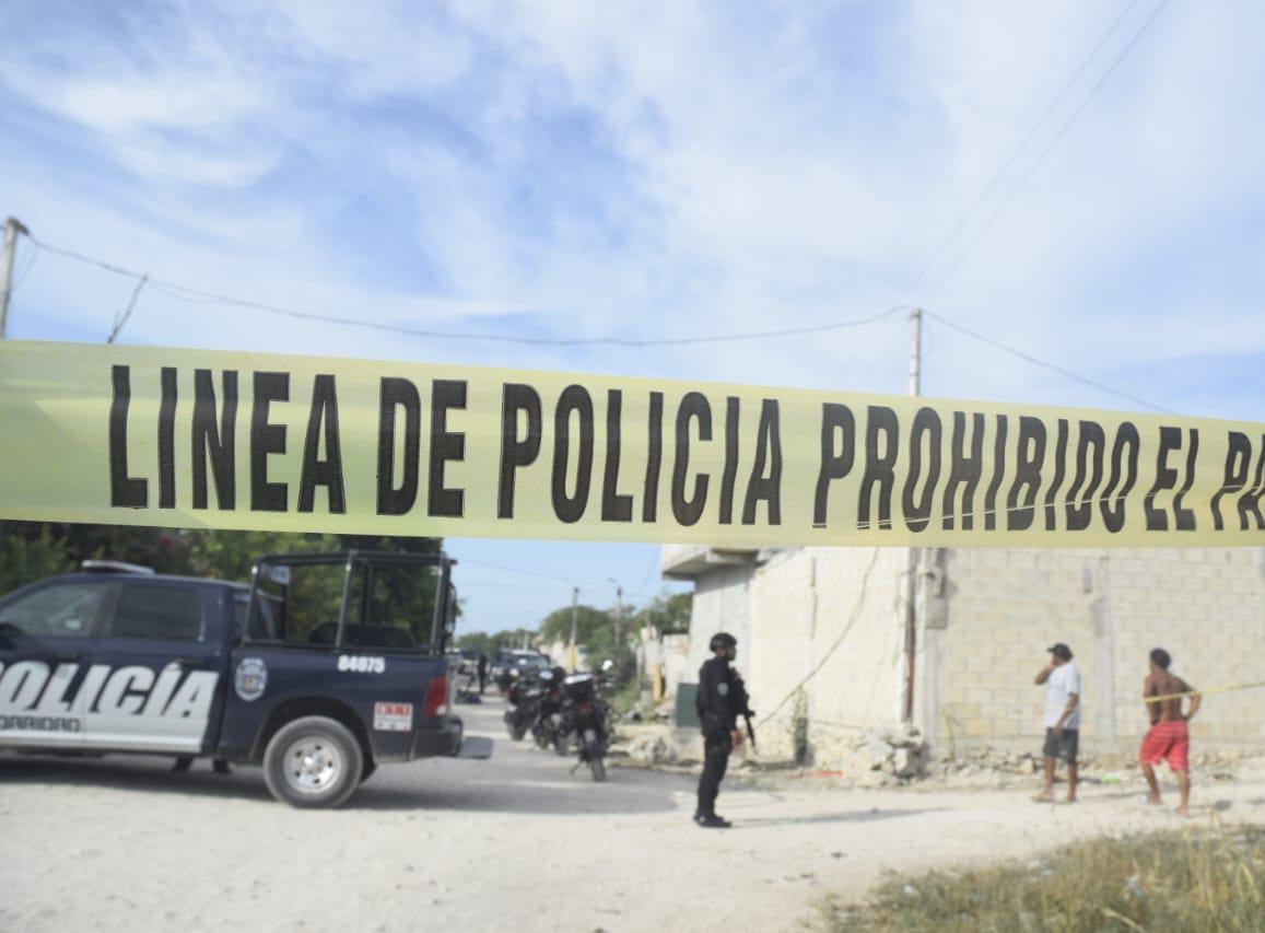 Motociclista muere en atentado a balazos en Playa del Carmen